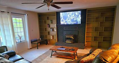 Listen to the River run from the front deck in charming Kernville!