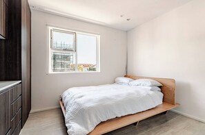 1 bedroom, WiFi, bed sheets - 100 meters from Bondi Beach - Entire studio (Bondi Beach)