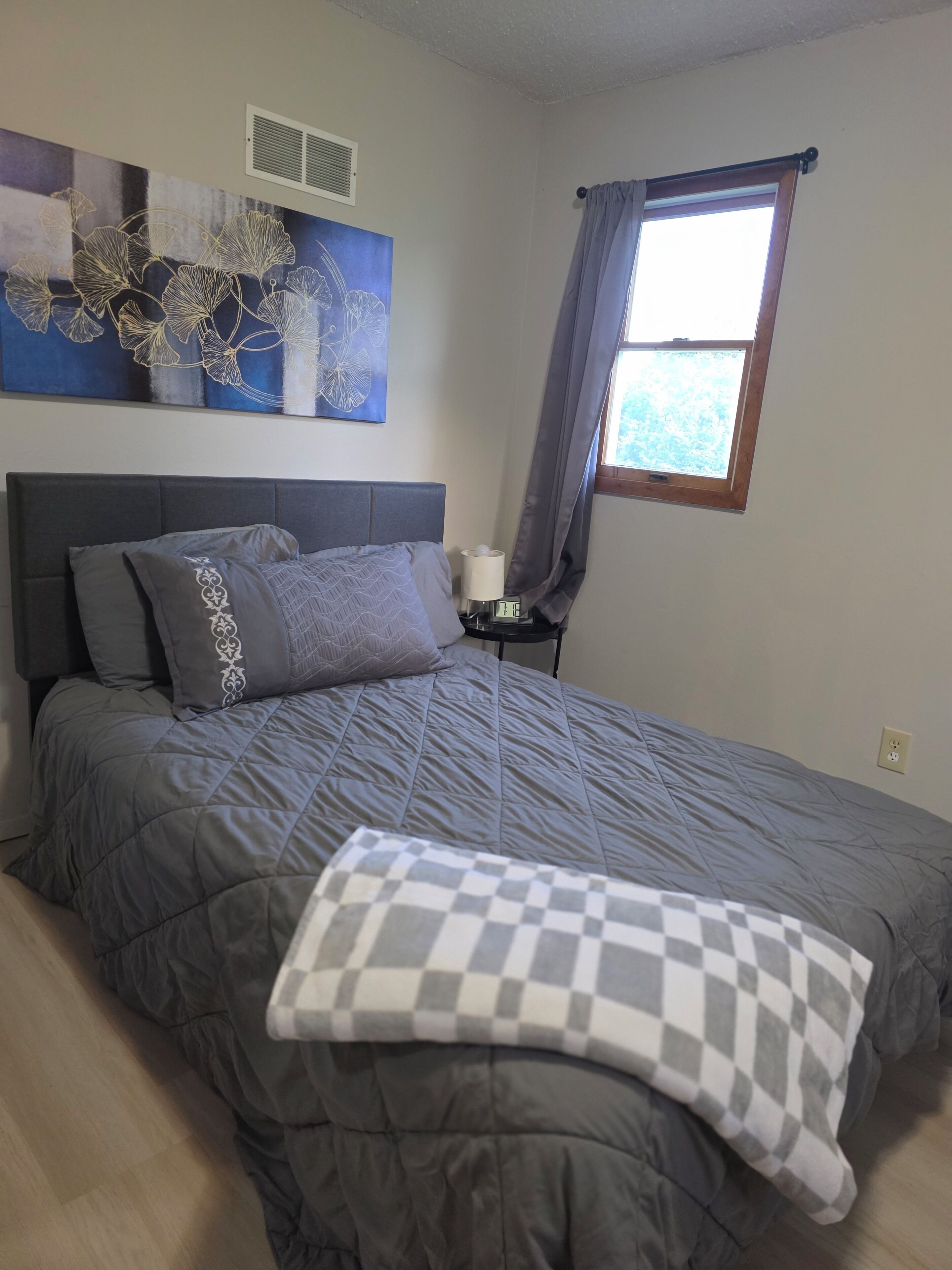 4 bedrooms, free WiFi, bed sheets
