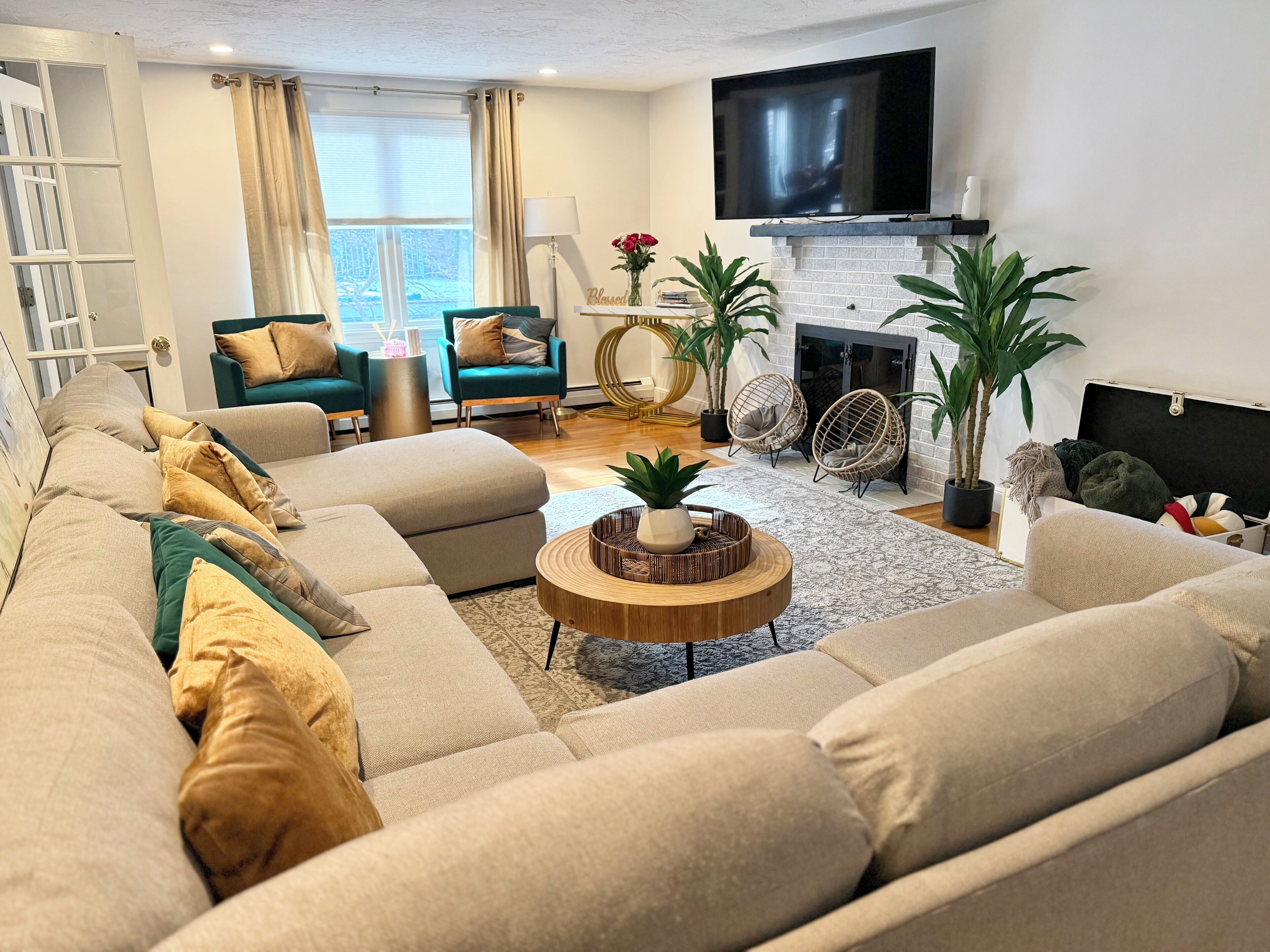 Smart TV, estéreo, monitor de computadora y impresora 