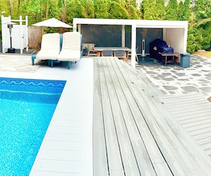 Outdoor pool, a heated pool