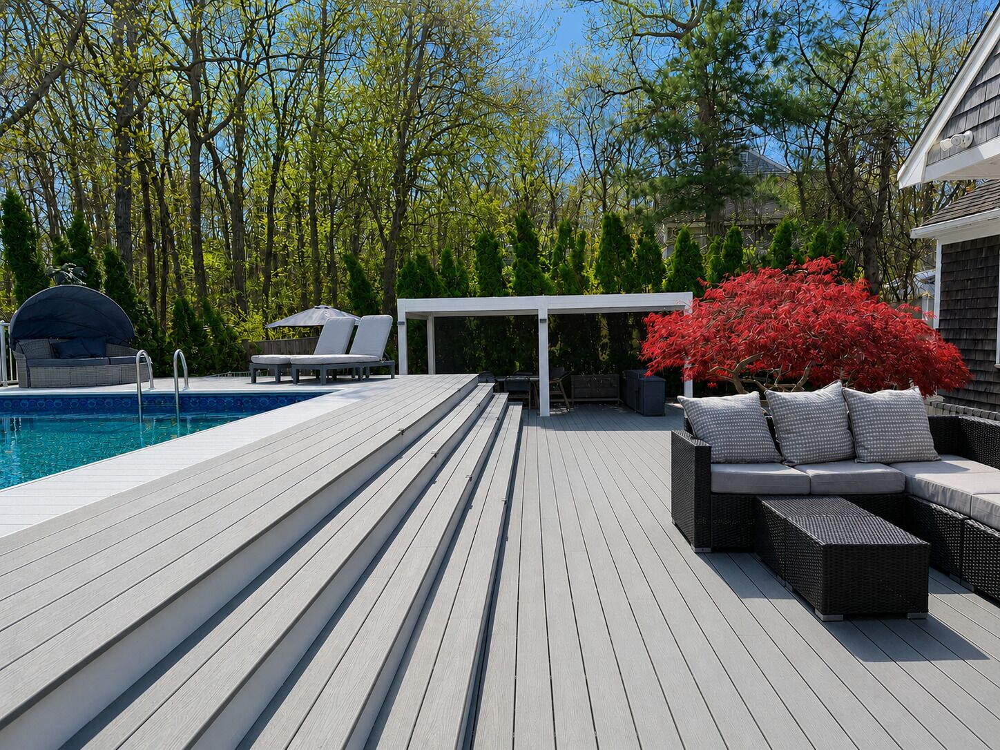 Outdoor pool, a heated pool