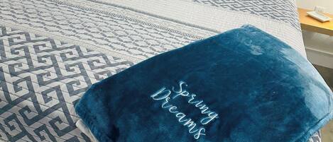 Bügeleisen/Bügelbrett, WLAN, Bettwäsche