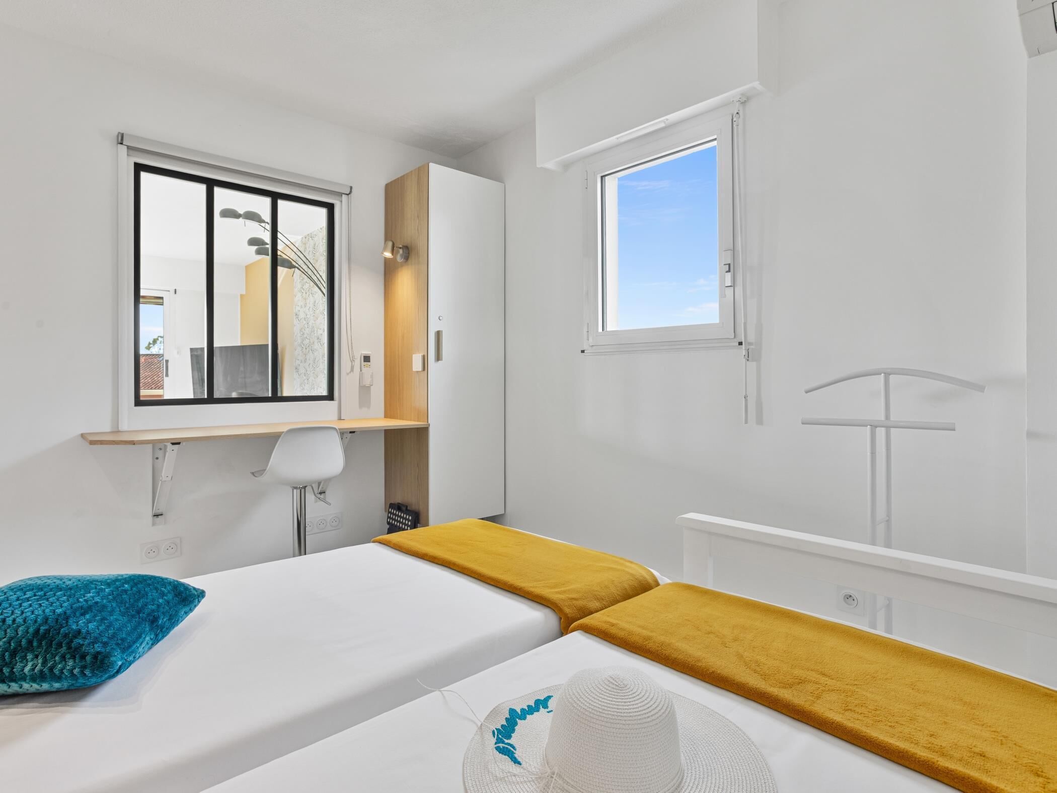 2 soverom, strykejern/-brett, internettilgang og sengetøy