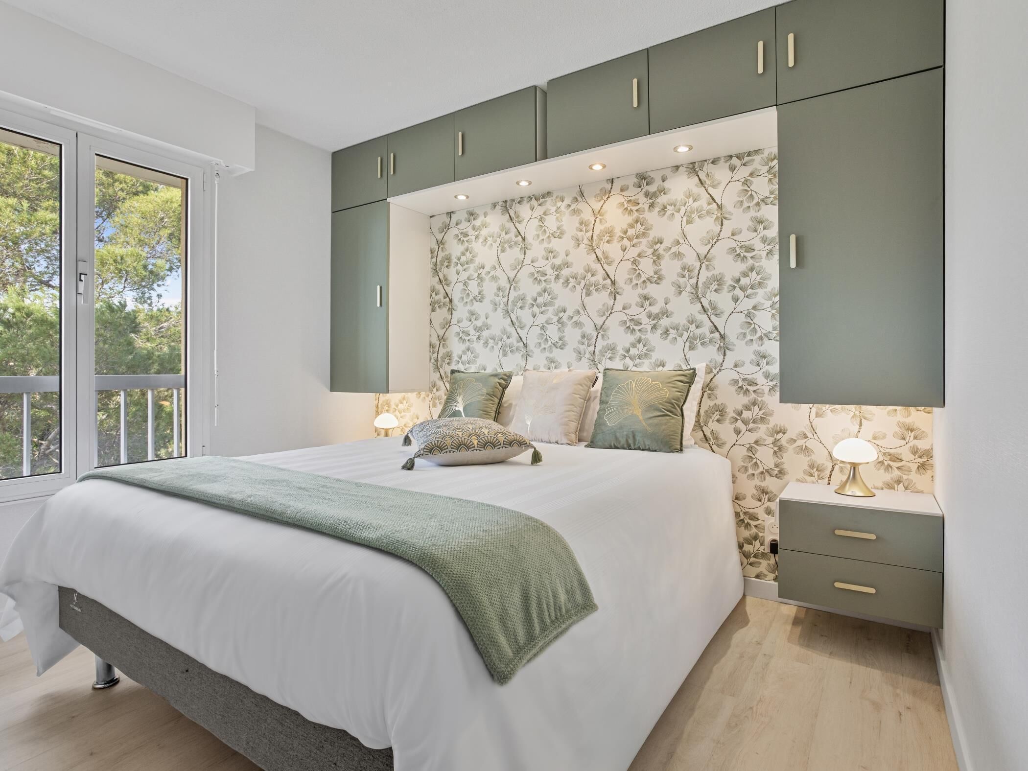 2 habitaciones, tabla de planchar con plancha, internet y ropa de cama 