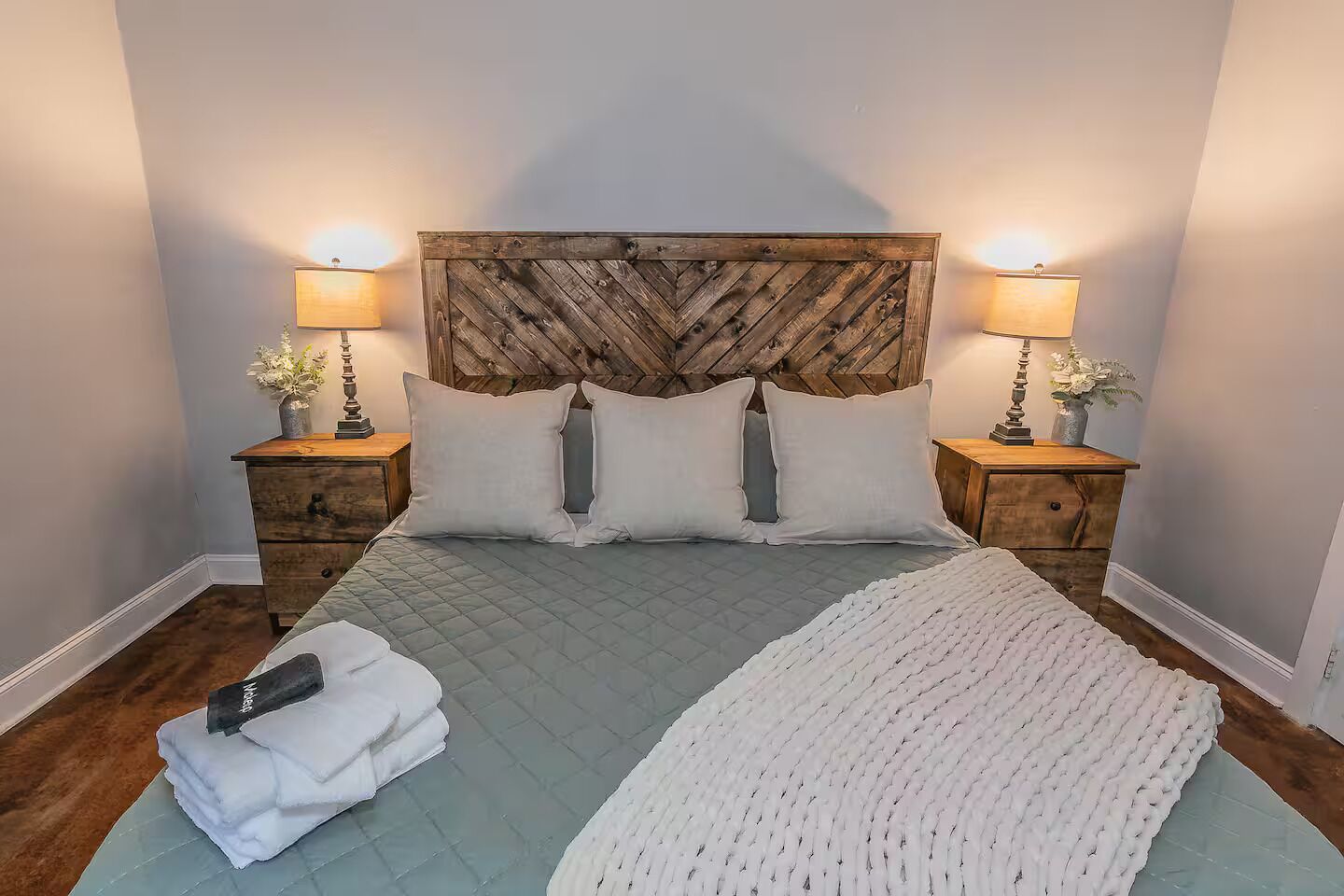 1 bedroom, desk, iron/ironing board, travel cot