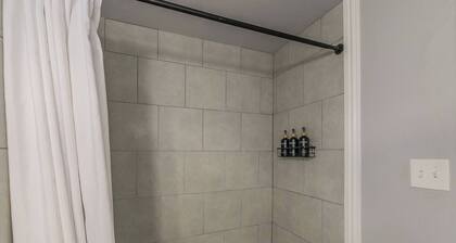 No Clean Fee - King Bed- Close To TCU