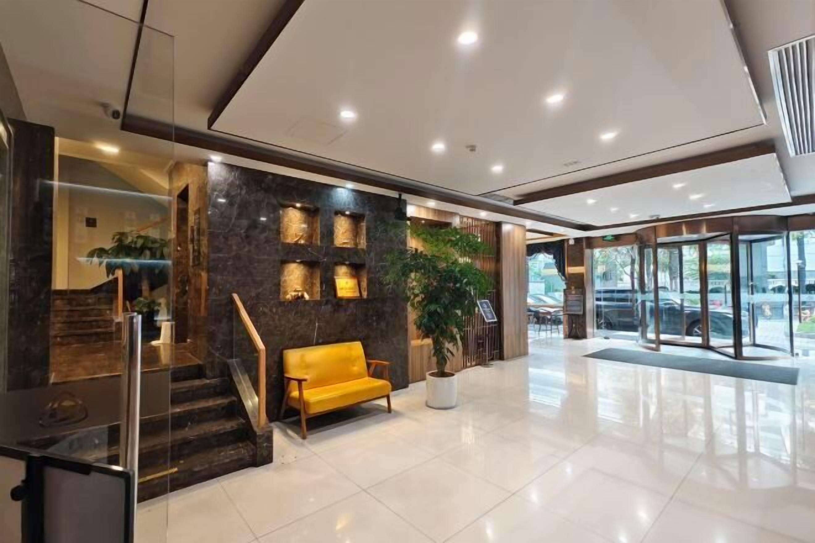 المنشأة من الداخل