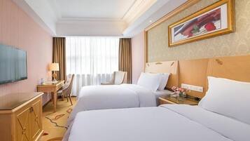 Luxury Twin Room, City View | View from room
