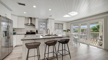 Apartment | 2 bedrooms, Internet