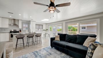 Apartment | 2 bedrooms, Internet