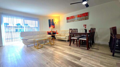 Wonderful 4-bedroom apartment with AC in Monterey Park Near Freeway