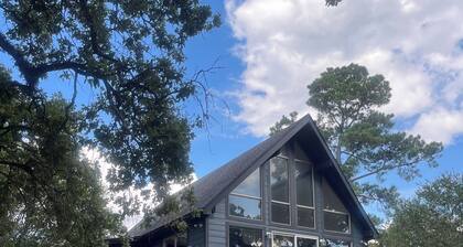 2-bedroom Cabin located in the countryside of Hockley, only 8min from Magnolia.