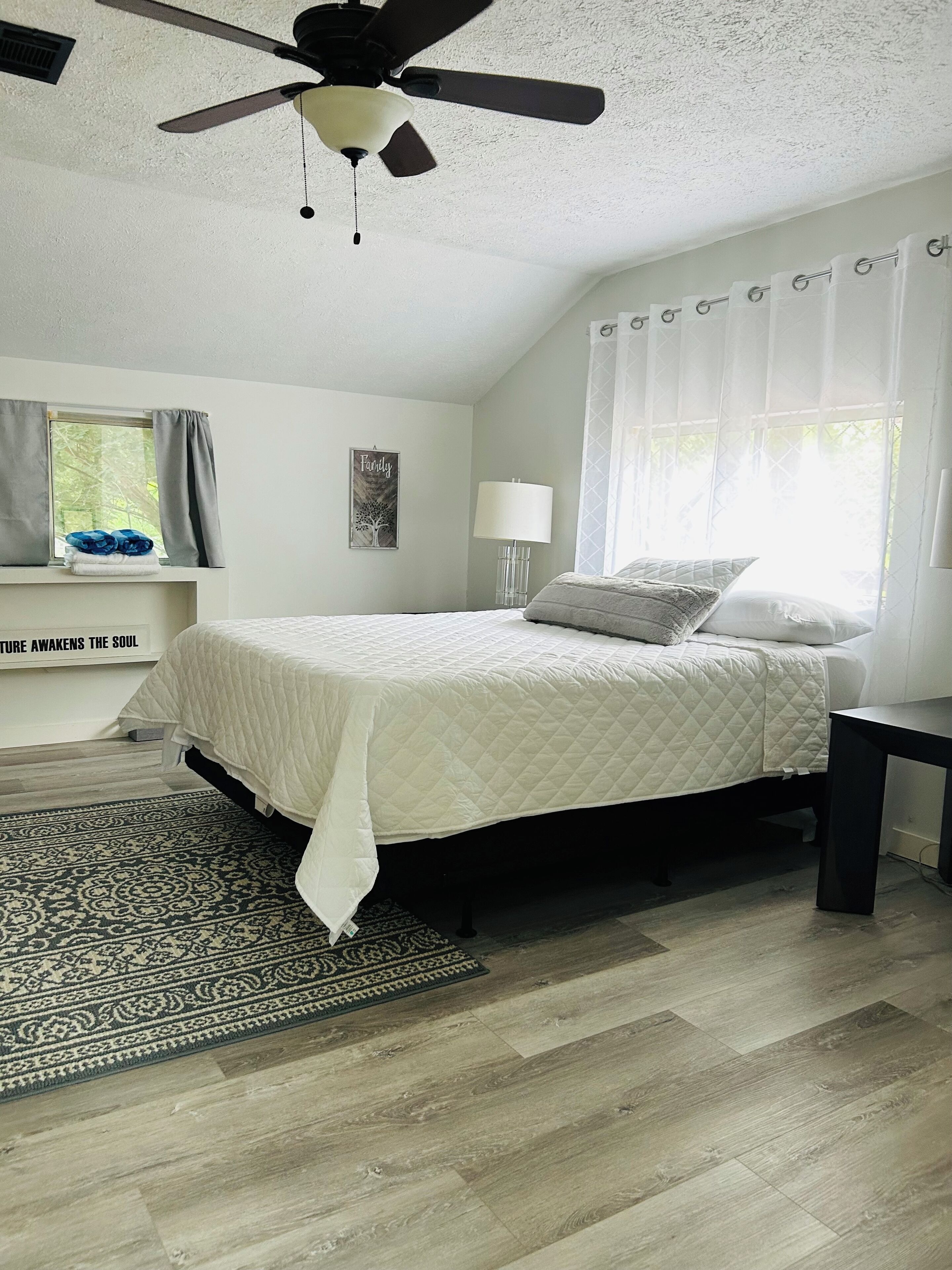 Internet, bed sheets