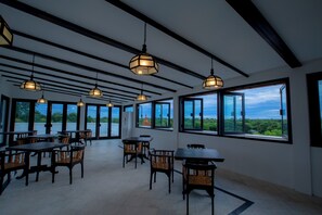 Dining - Queen Thanbula Hotel (Nyaung-U)