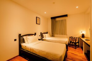Deluxe Twin Room - Queen Thanbula Hotel (Nyaung-U)