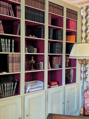 Interior - Private Norman Château for 12 - Near Deauville & Paris (Bouquetot)