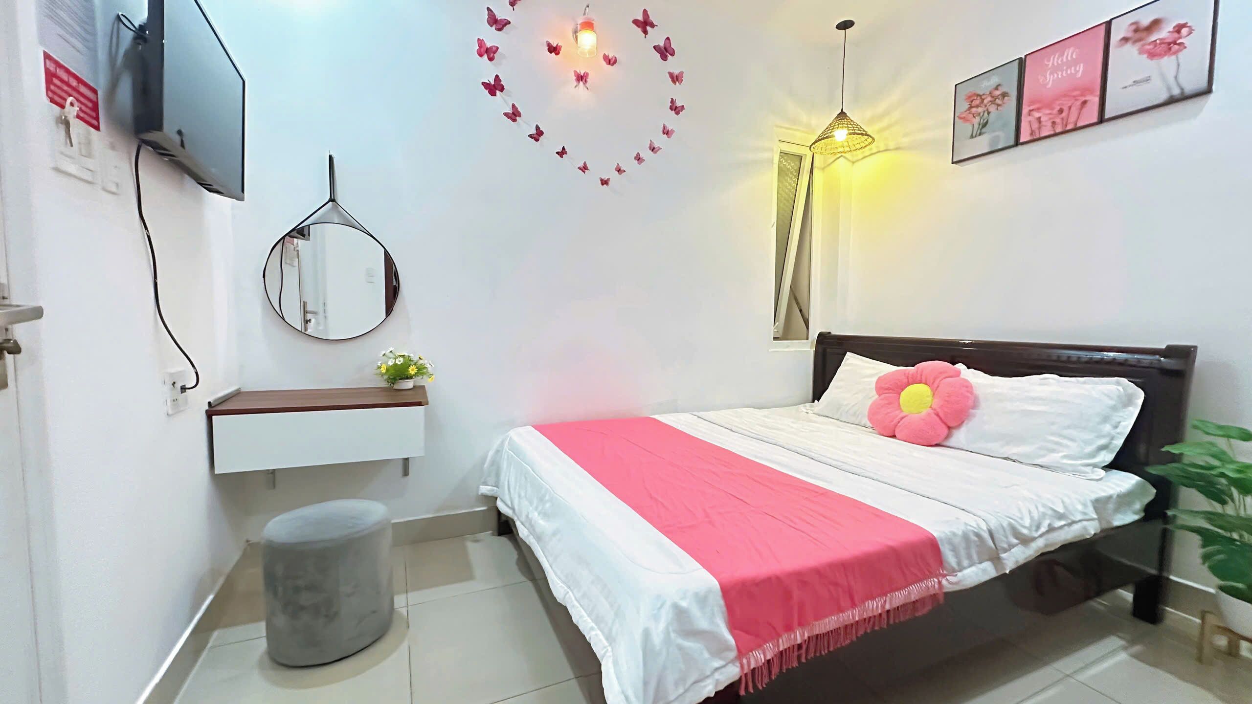 Double Room | Minibar, individually furnished, desk, blackout drapes