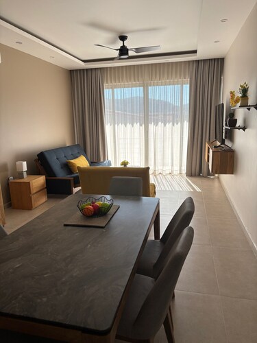 Elegant 2BR Marina-view condo