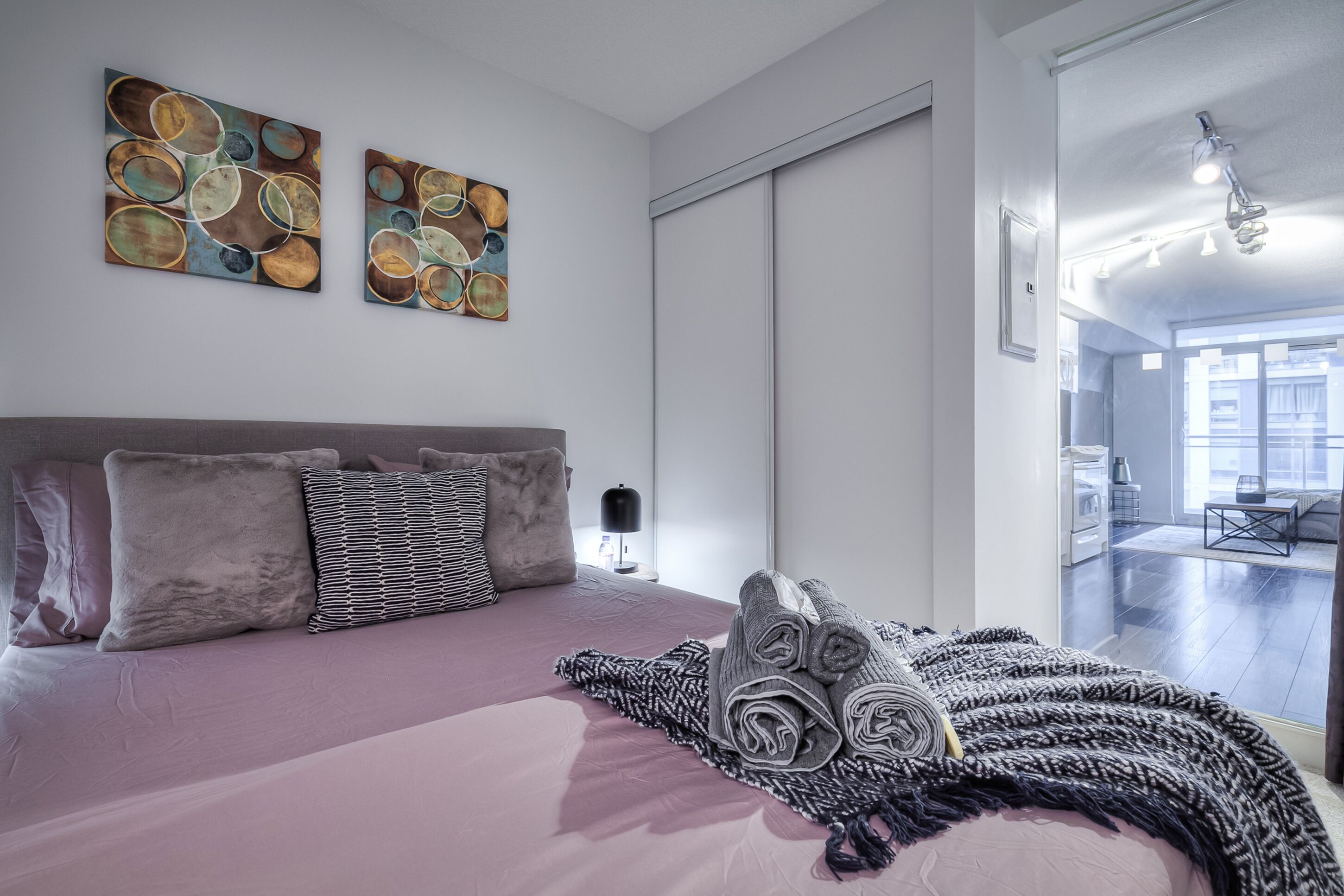 Deluxe Suite, Balcony, City View | Free WiFi