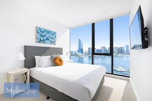 2 Bedroom 2 Bathroom Apartments with Stadium & Harbour Views | ผ้าม่านกันแสง, เตารีด/โต๊ะรีดผ้า, Wi-Fi ฟรี