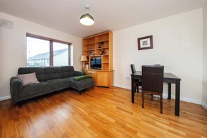 Unclassified image, 3 of 23, button - Spacious 2BDR Flat Near Portmarnock Beach (Dublin)
