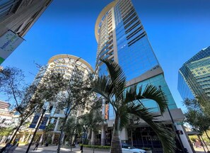 Exterior - Luxurious 1-bedroom apartment in Downtown Orlando with Pool and Gym access (Orlando)