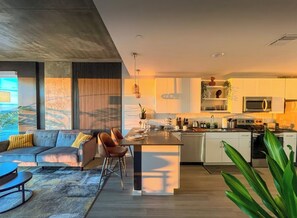 Private kitchen - Luxurious 1-bedroom apartment in Downtown Orlando with Pool and Gym access (Orlando)