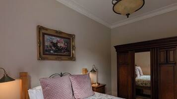 Internet, bed sheets