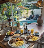 Free daily full breakfast