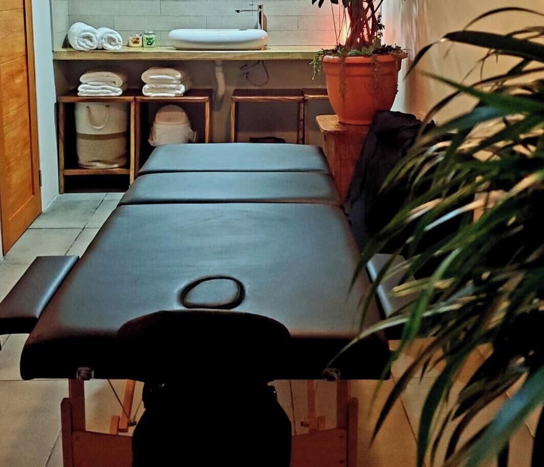 Couples treatment room(s), aromatherapy, hot stone massages