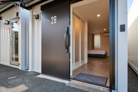 Double Room - Disability Access, Non Smoking (check-in is not available after 11PM) | Free WiFi, bed sheets. HOTEL R9 The Yard Tamba