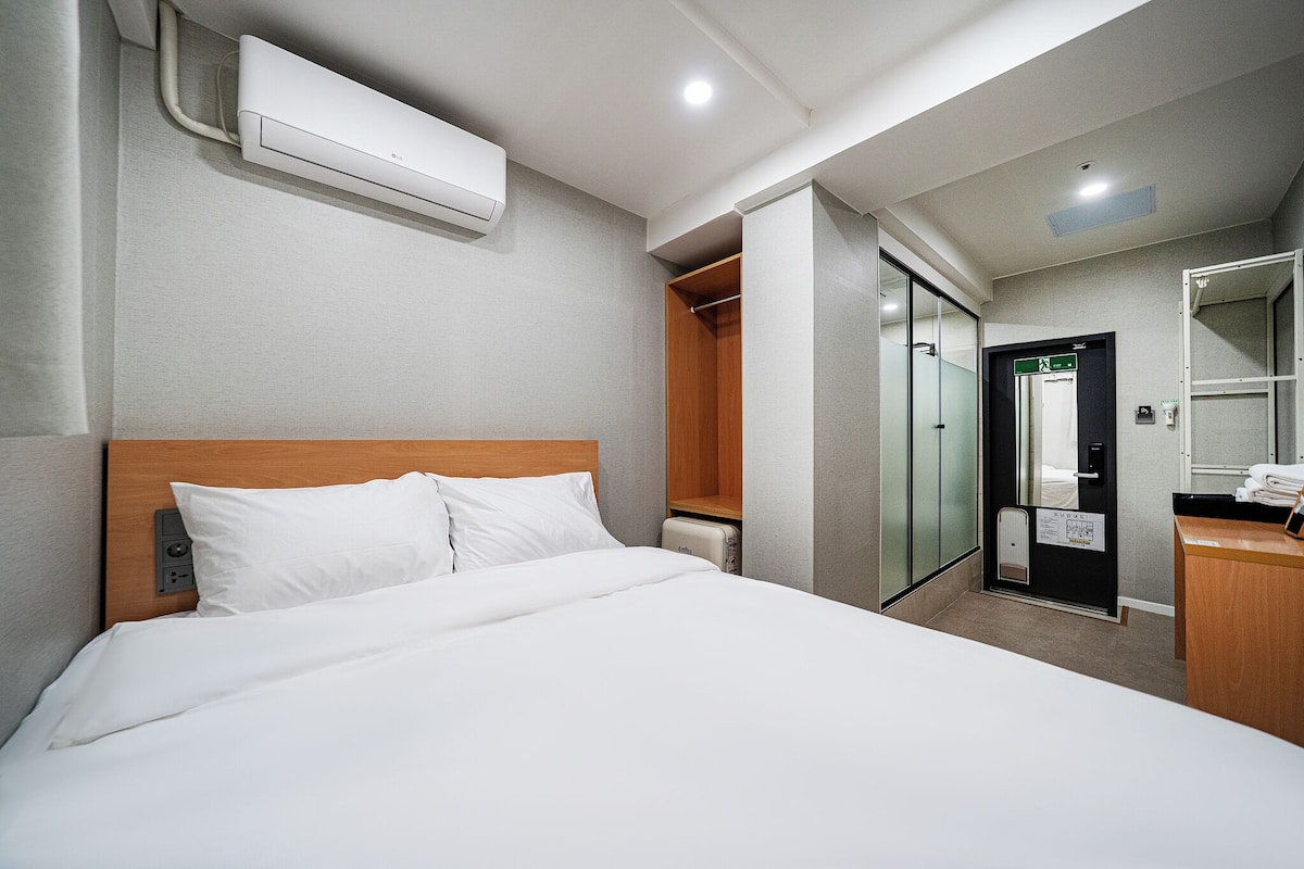 Deluxe Double Room | Free WiFi