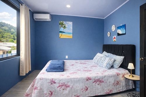  2 Bedroom Apartment - Sleeps 4 - Close to Jacó & Herradura