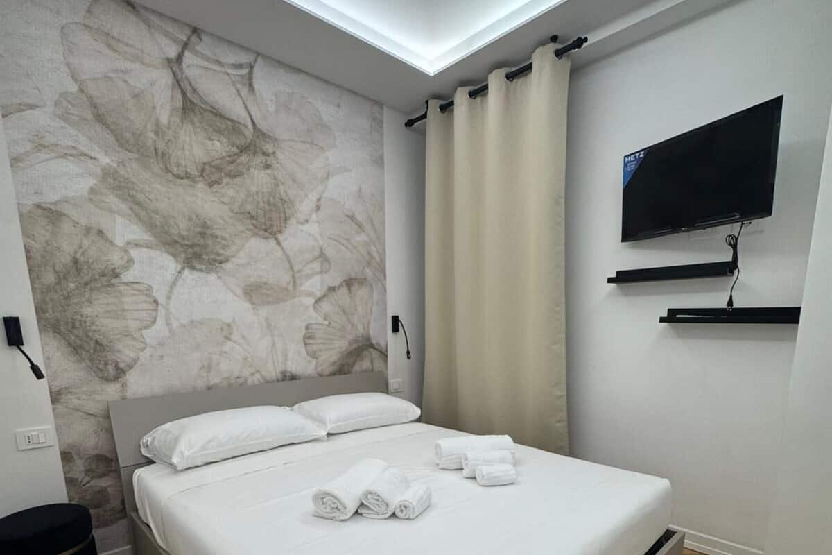 In-room safe, free WiFi