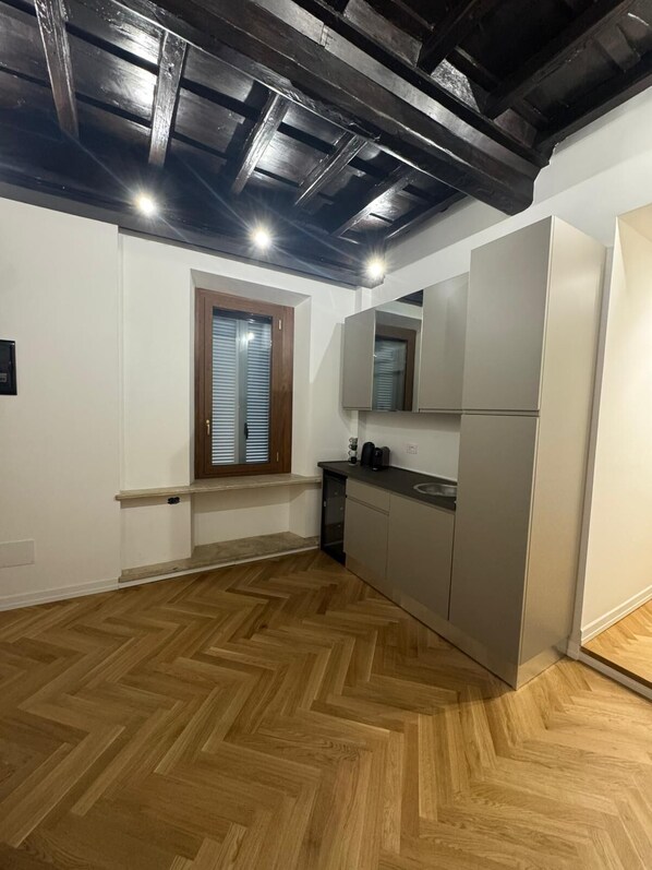 Interior - Laurina Hoome Collection (Rome)