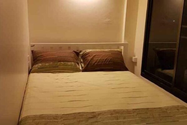 Room - Chiang Mai Happy House Hostel (Chiang Mai)