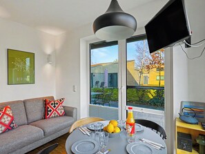 TV - Apartment am See by Interhome (Lembruch)