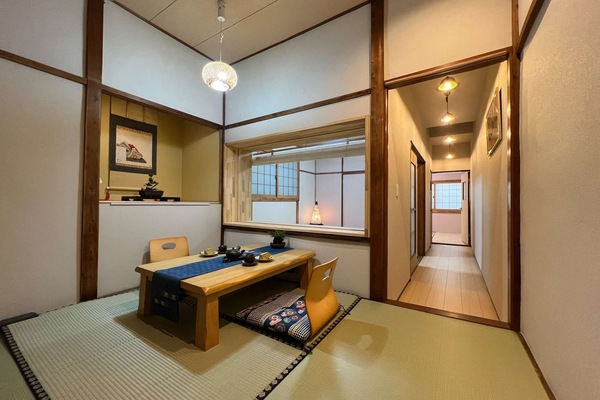 Dining room/bedroom 2: Can also be used as a bedroom.
