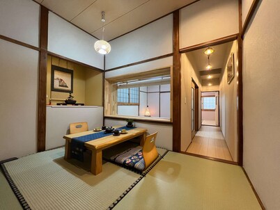 Near Himeji Castle Sta/10 Beds 2 Showers 3 Toilets