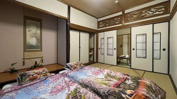 3 chambres, fer et planche à repasser, Wi-Fi, draps fournis
