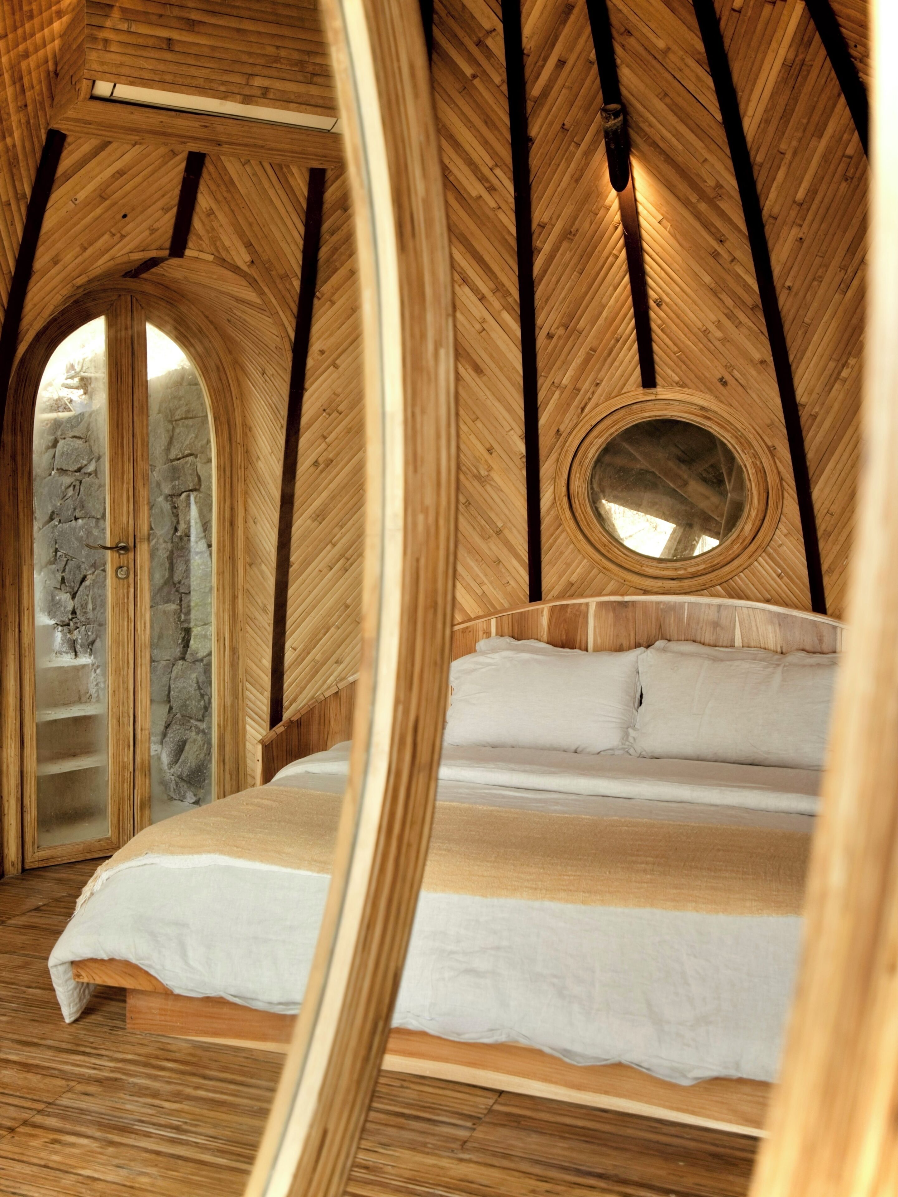 Premier Leaf Villa | Free WiFi, bed sheets