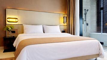 Family Suite, Balcony, Mountain View | Desk, free WiFi