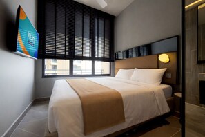 Literie de qualité supérieure, bureau, Wi-Fi gratuit, draps fournis