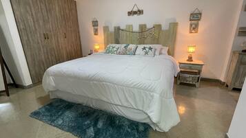 2 soverom, strykejern/-brett og wi-fi (inkludert)