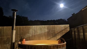 Bain à remous extérieur