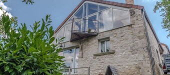 24 hours in an atypical villa with Nordic bath, swimming pool, billiards, table soccer, etc.