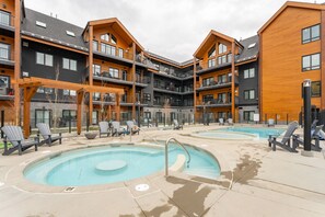 Pool - Bell`s Butte | Pool, Hot Tub & Fitness | Parking (Canmore)
