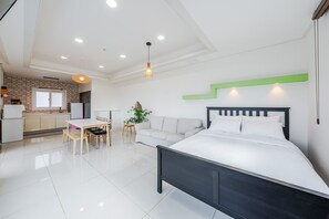 Basic Room, 2 Bedrooms (Room 1 (Private Pool & Ocean View))