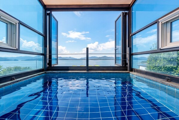 Eenvoudige kamer, 2 slaapkamers (Room 1 (Private Pool & Ocean View)) | 1 slaapkamer, gratis wifi